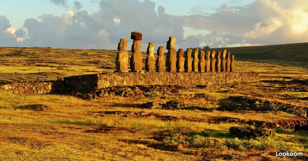 Les 15 moai de l’ahu Tongariki, île de Pâques, Chili